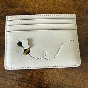 *NWT* Great Gift (for yourself!) Kate Spade Slim Cardholder. Parchment color. 🐝